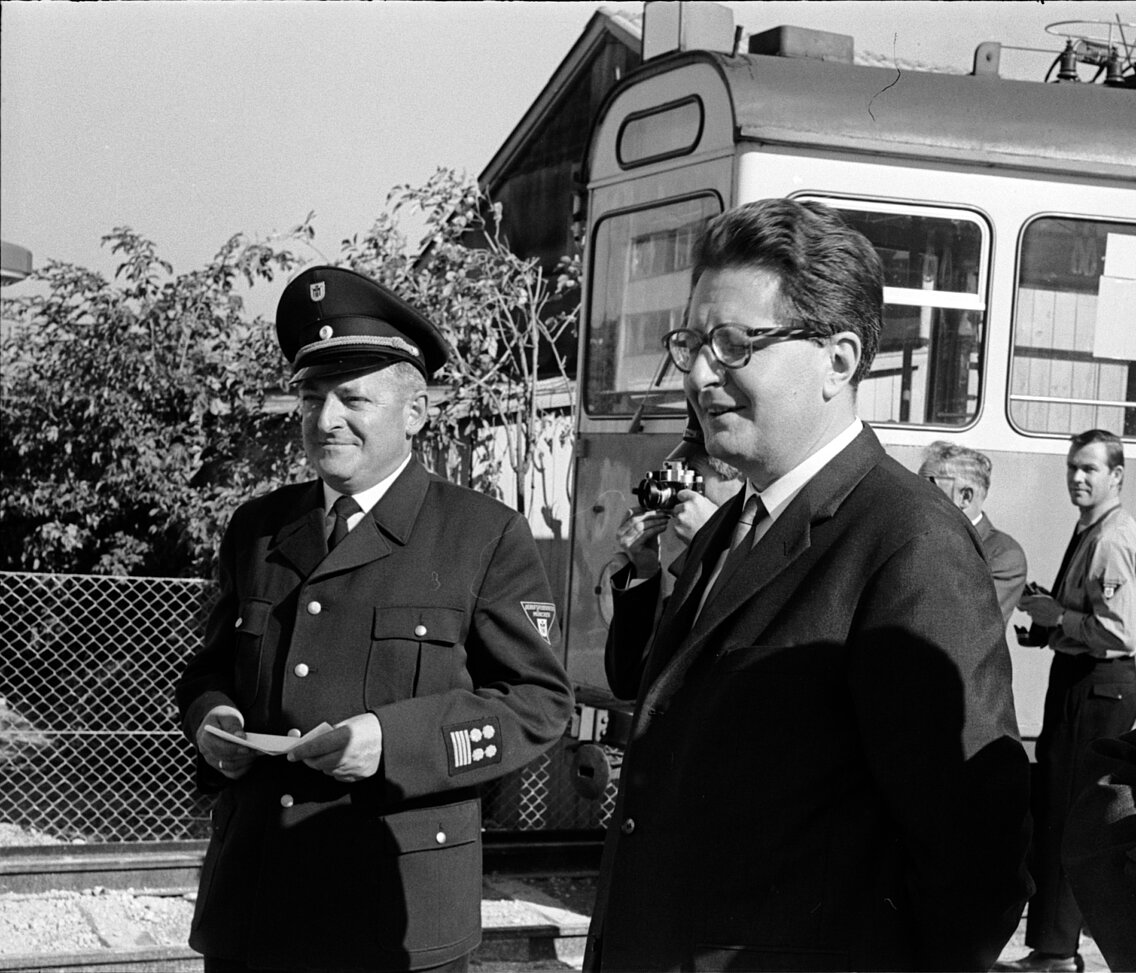 OBD Dipl.-Ing. Karls Seegerer und OB Dr. Hans-Jochen Vogel bei der Eröffnung der FW2 am 12.10.1967